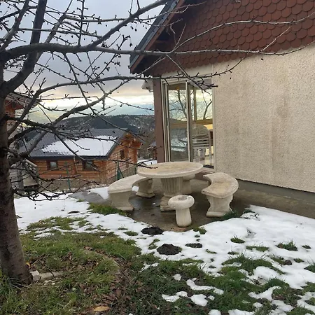 4 Jardin Cloture Vue Montagne Font-Romeu-Odeillo-Via