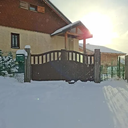 Family Fenced Garden Mountain View Font-Romeu-Odeillo-Via